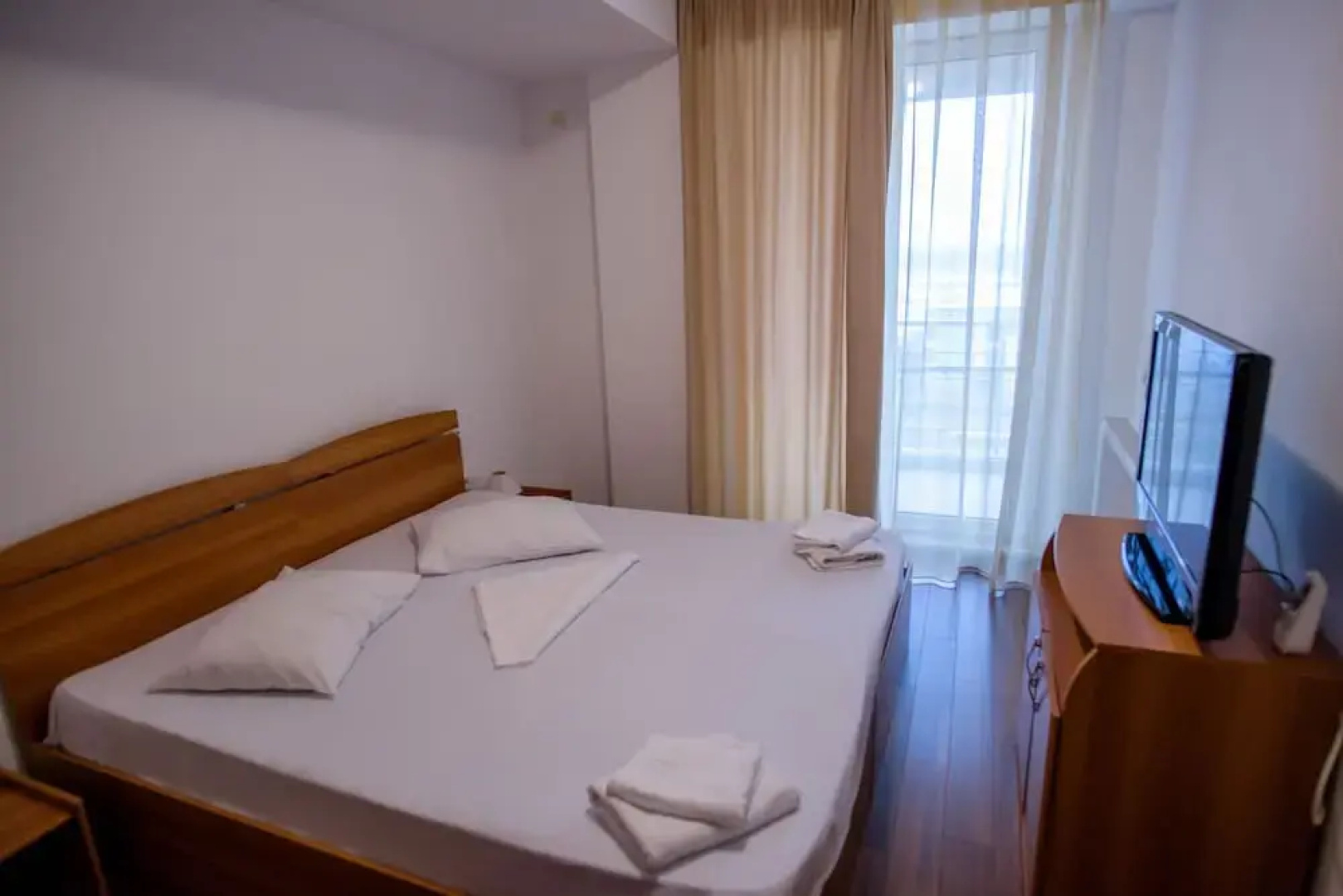Summerland Apartment