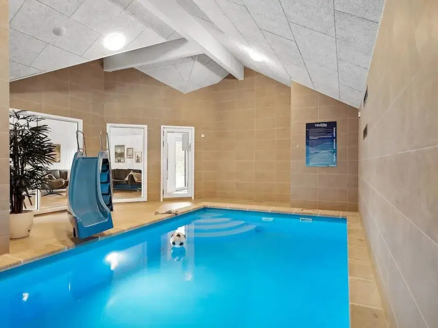 Spacious Retreat for 20 - By Traum Ferienwohnungen