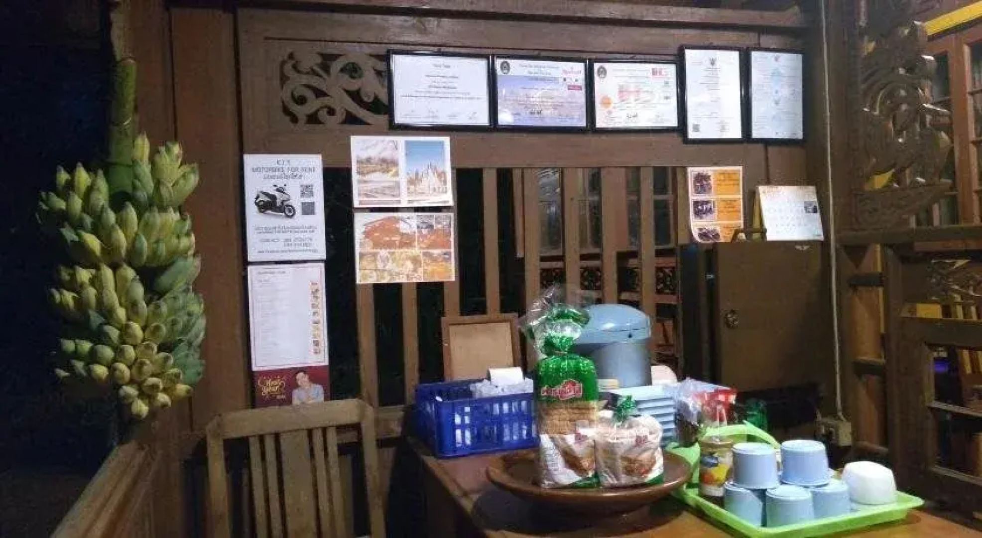 Crossroads House - Hostel