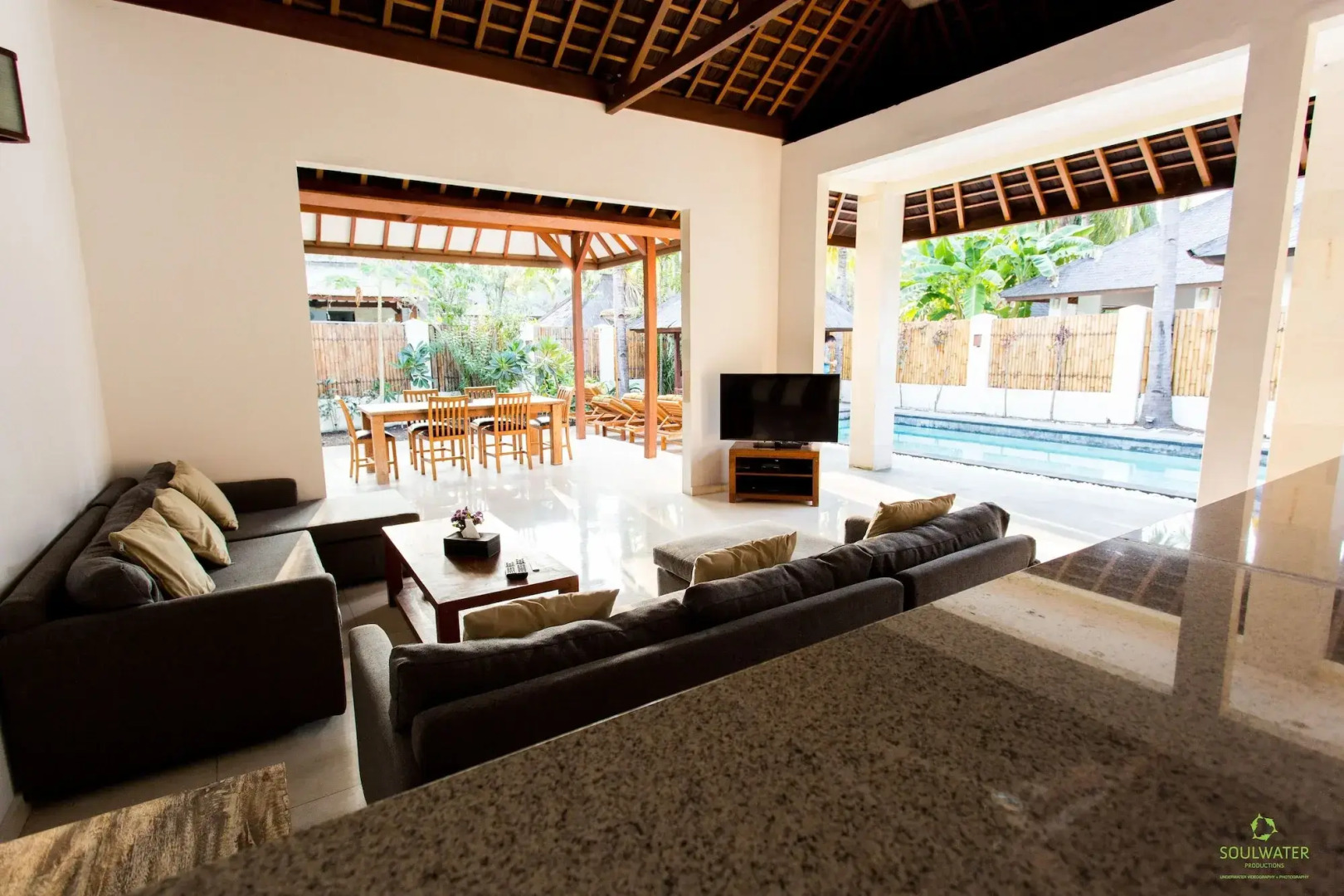Gili Luxury Villa