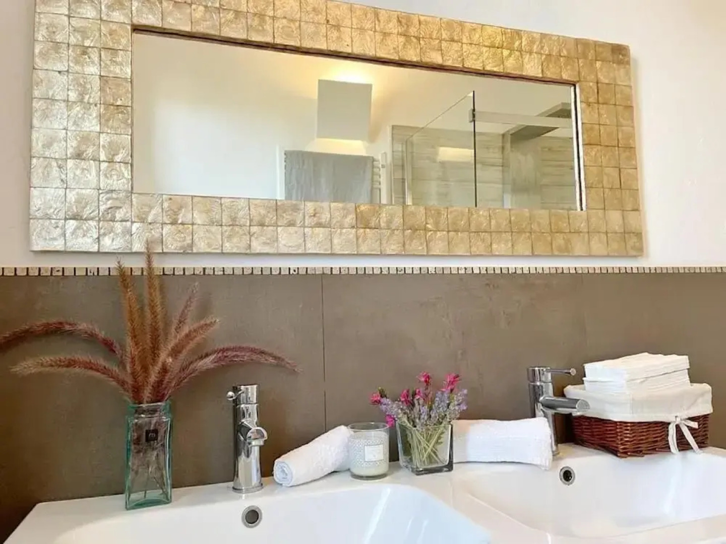 Is Cheas wine farm boutique hotel