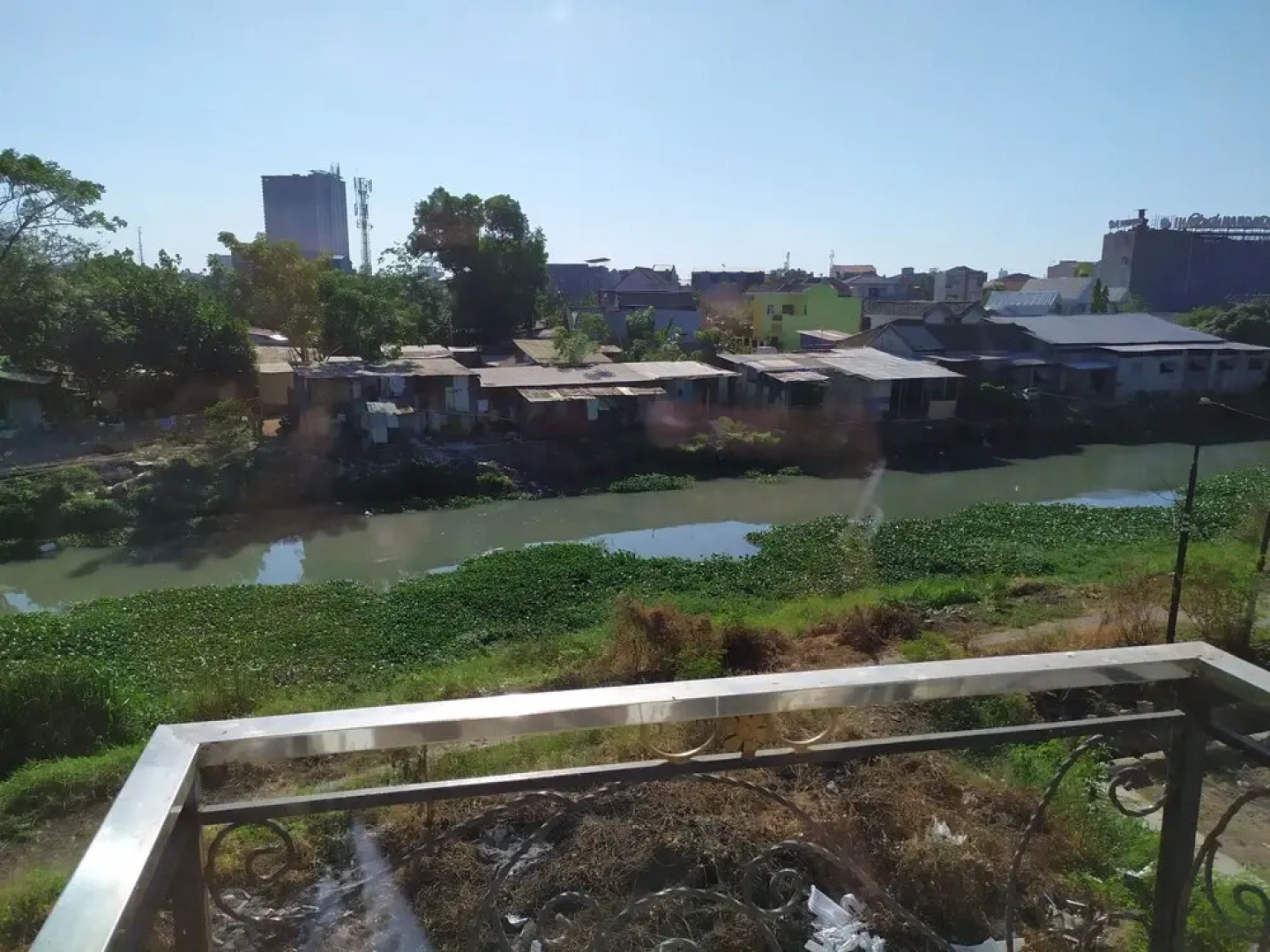 Oyo 2006 Hotel Luvio Makassar