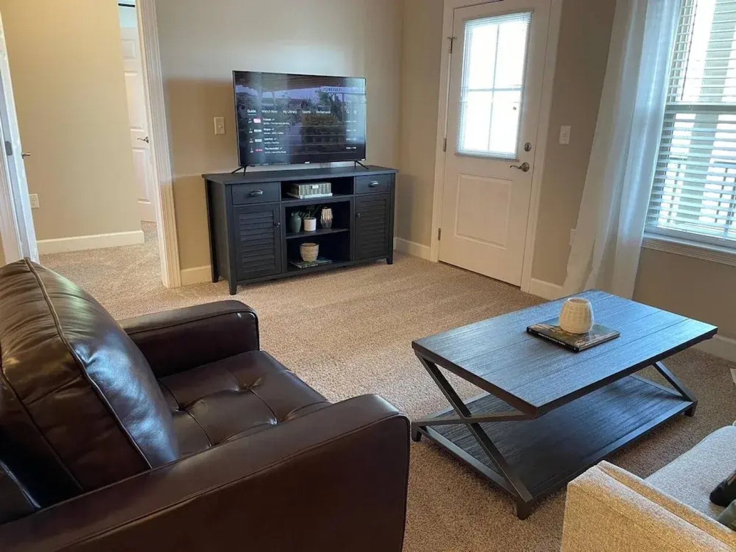 Peaceful Polaris Penthouse 2BR W D Balcony