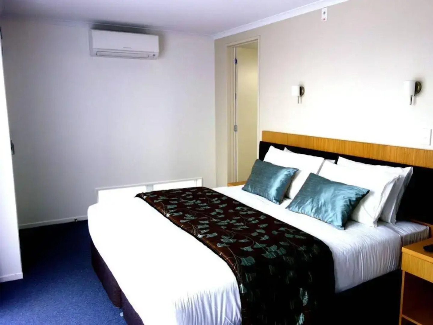 Parakai Springs Lodge