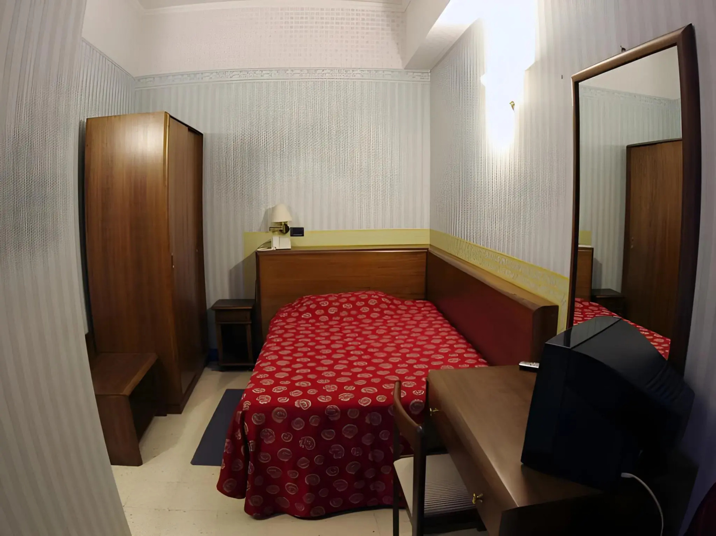 Hotel Iris Crillon