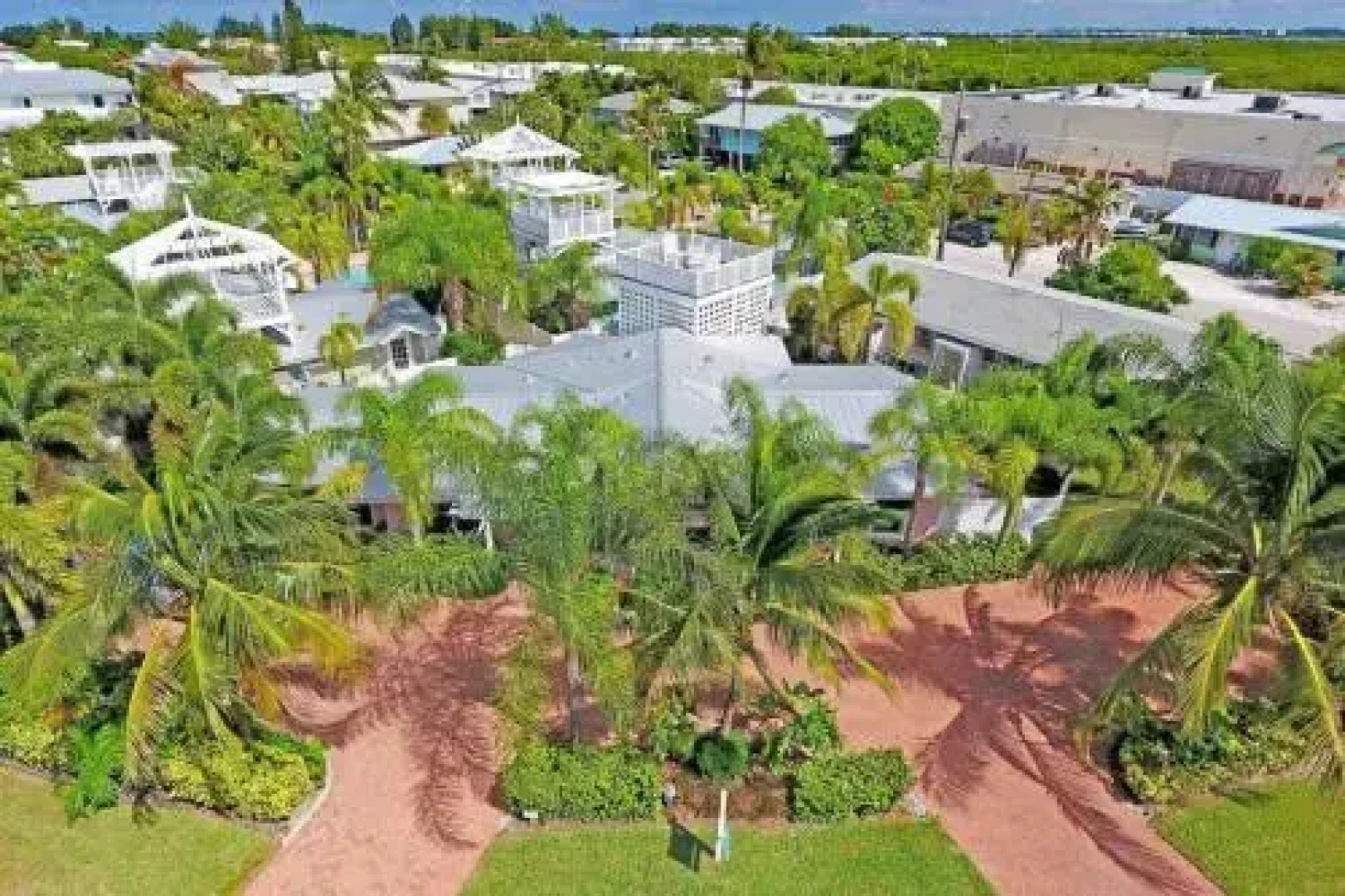 Palm Isle 3201 by RedAwning