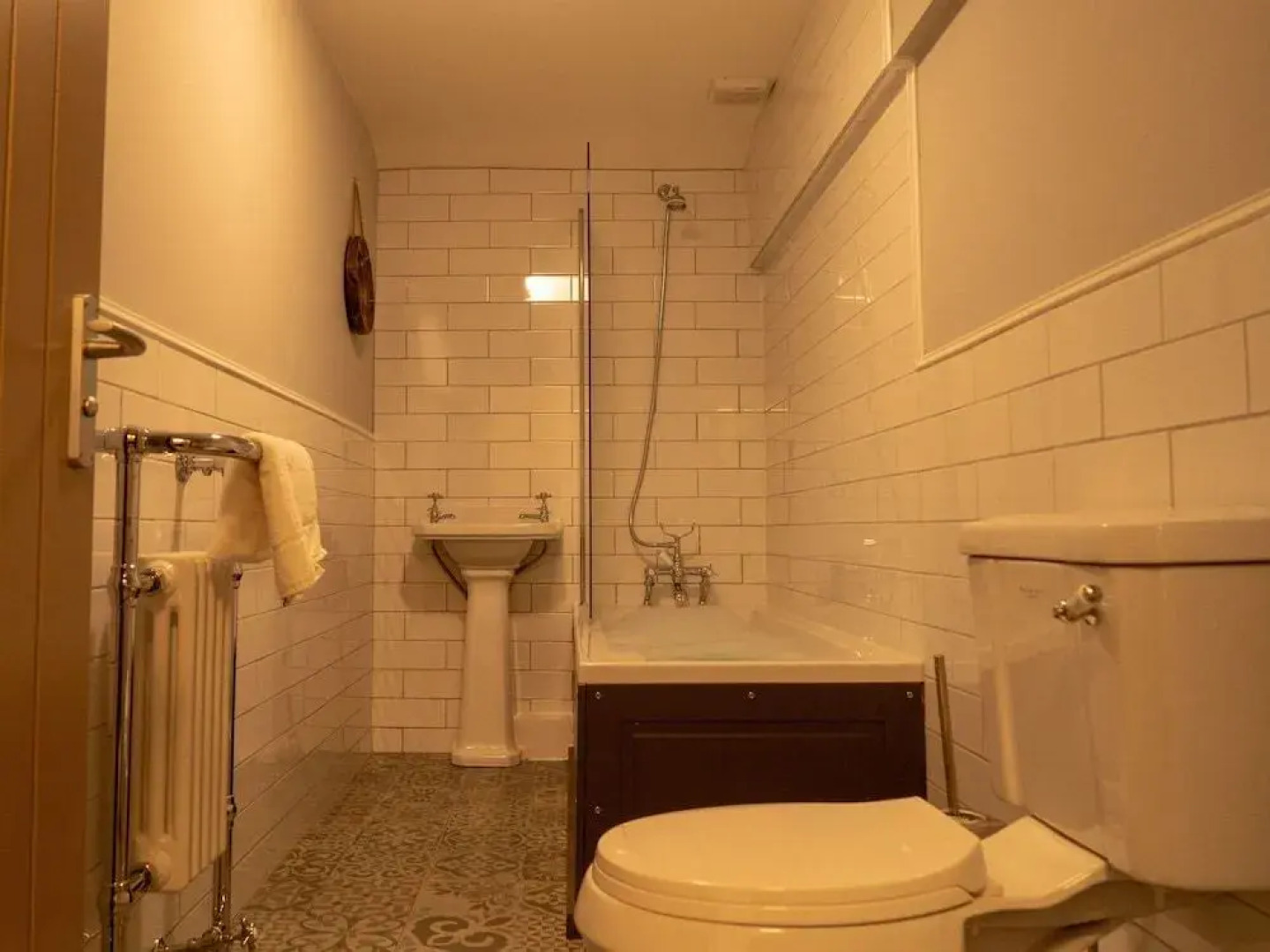 The Lion Pub & Grill