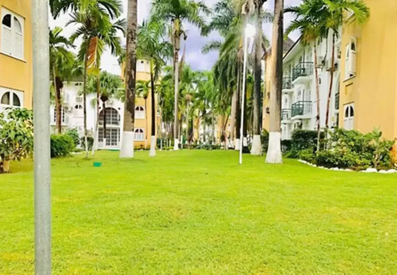 Marchabell by the Sea E22