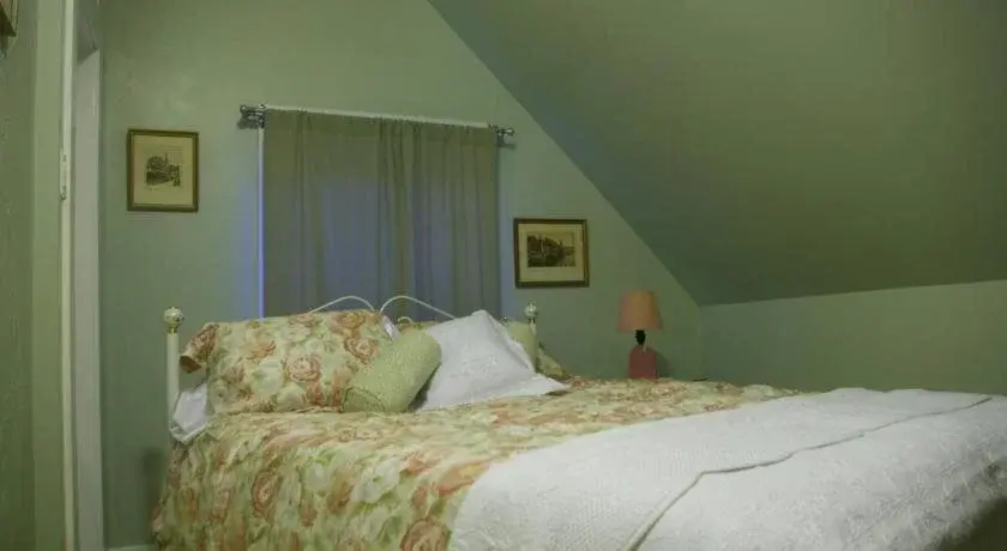 Holmesdale House Bed and Breakfast