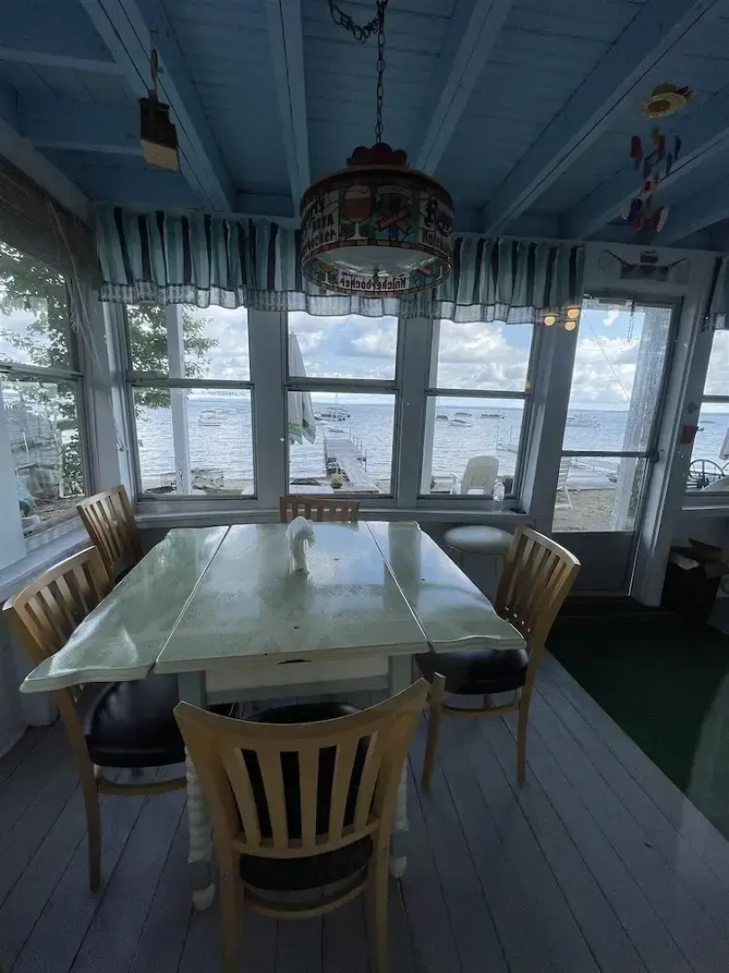 Clearview Limit 6 4 Bedroom Villa by RedAwning
