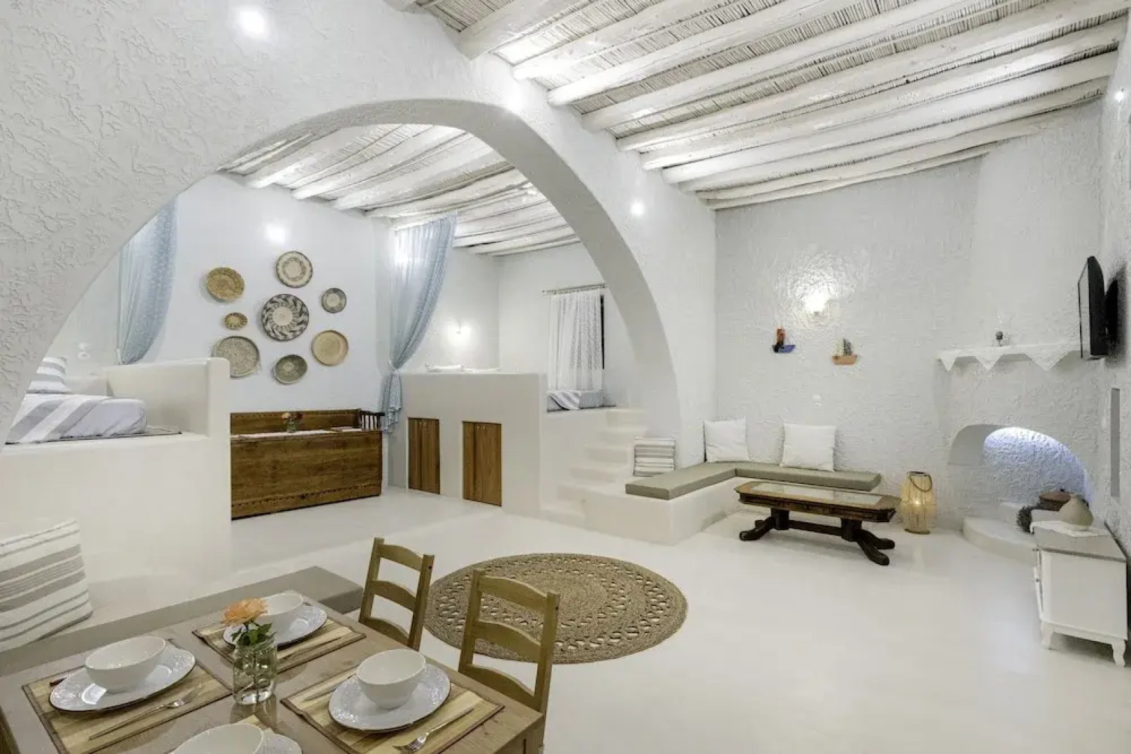 Rose Traditional House