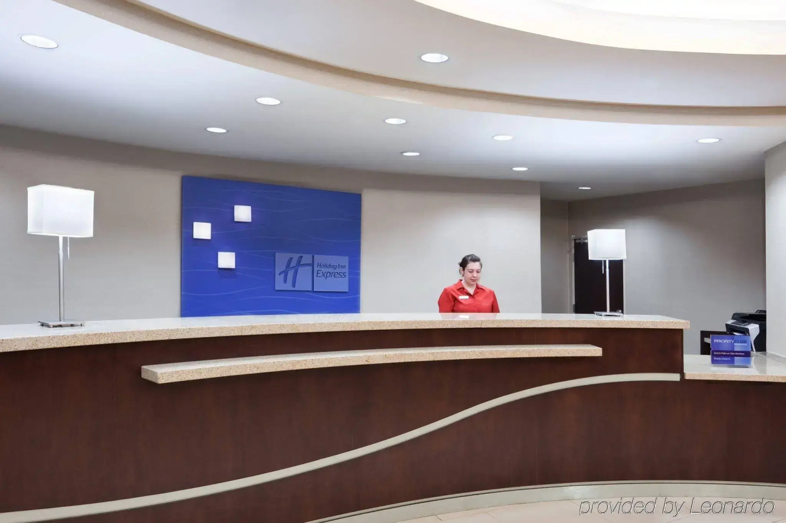 HOLIDAY INN EXPRESS & SUITES ZANESVILLE NORTH by IHG