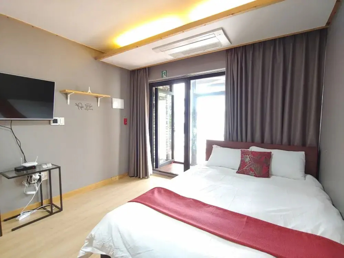 Jeju Halla and Tam Pension