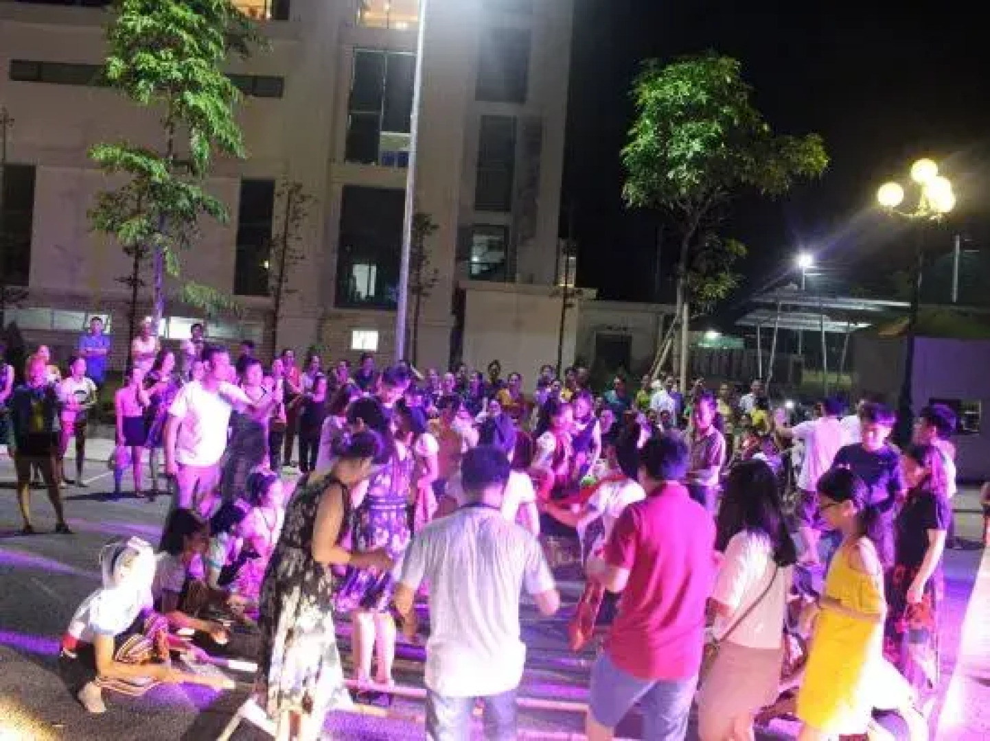 Muong Thanh Holiday Con Cuong Hotel