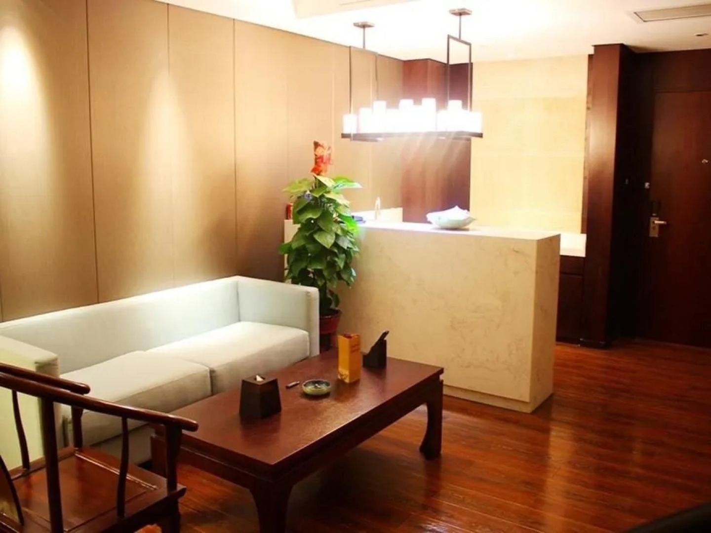 Maritime Hotel (Zhengzhou Century Amusement Park Zhongyuan Tower)