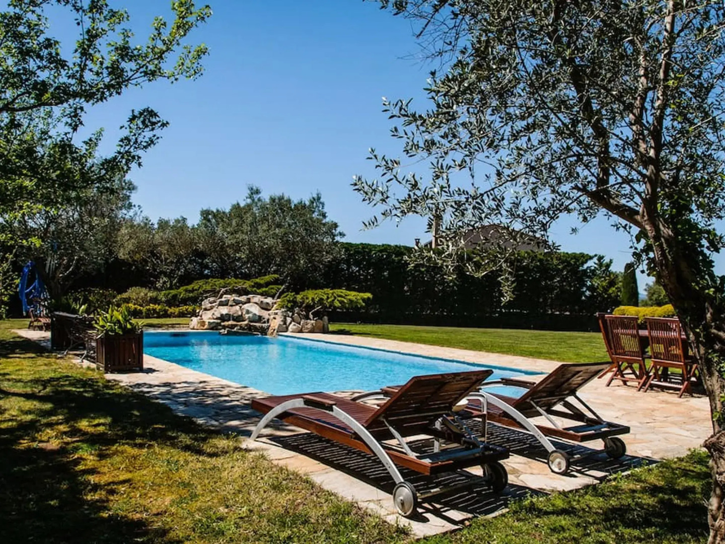 Ideal villa in Peralada with private pool and garden