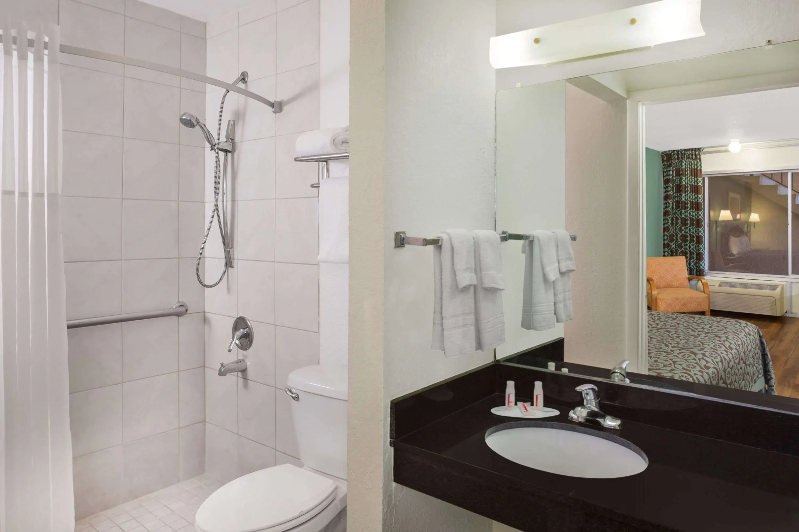 Travelodge by Wyndham Fort Myers North