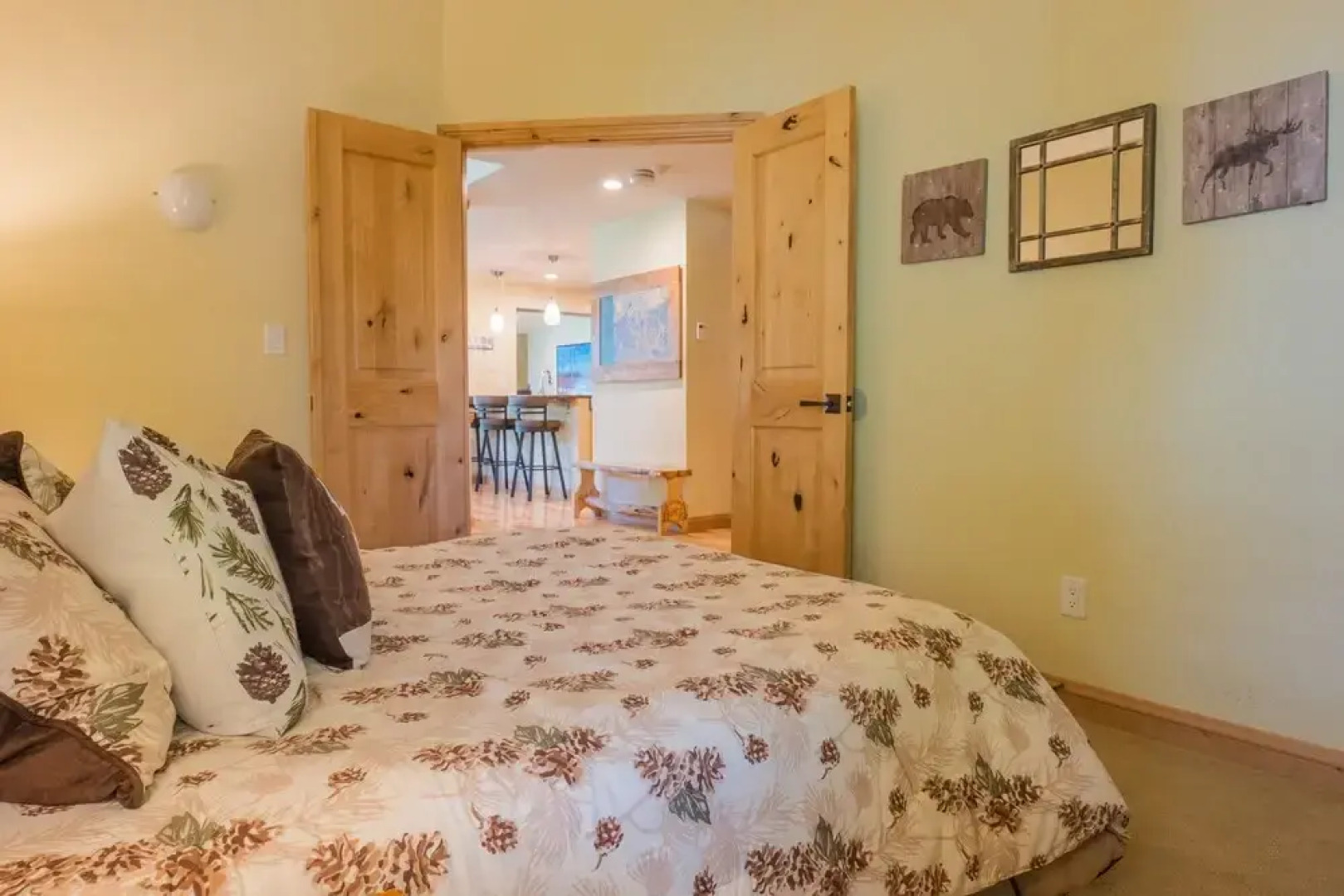 Private Home With A Beautiful Mountain Vista - Woods24 by RedAwning