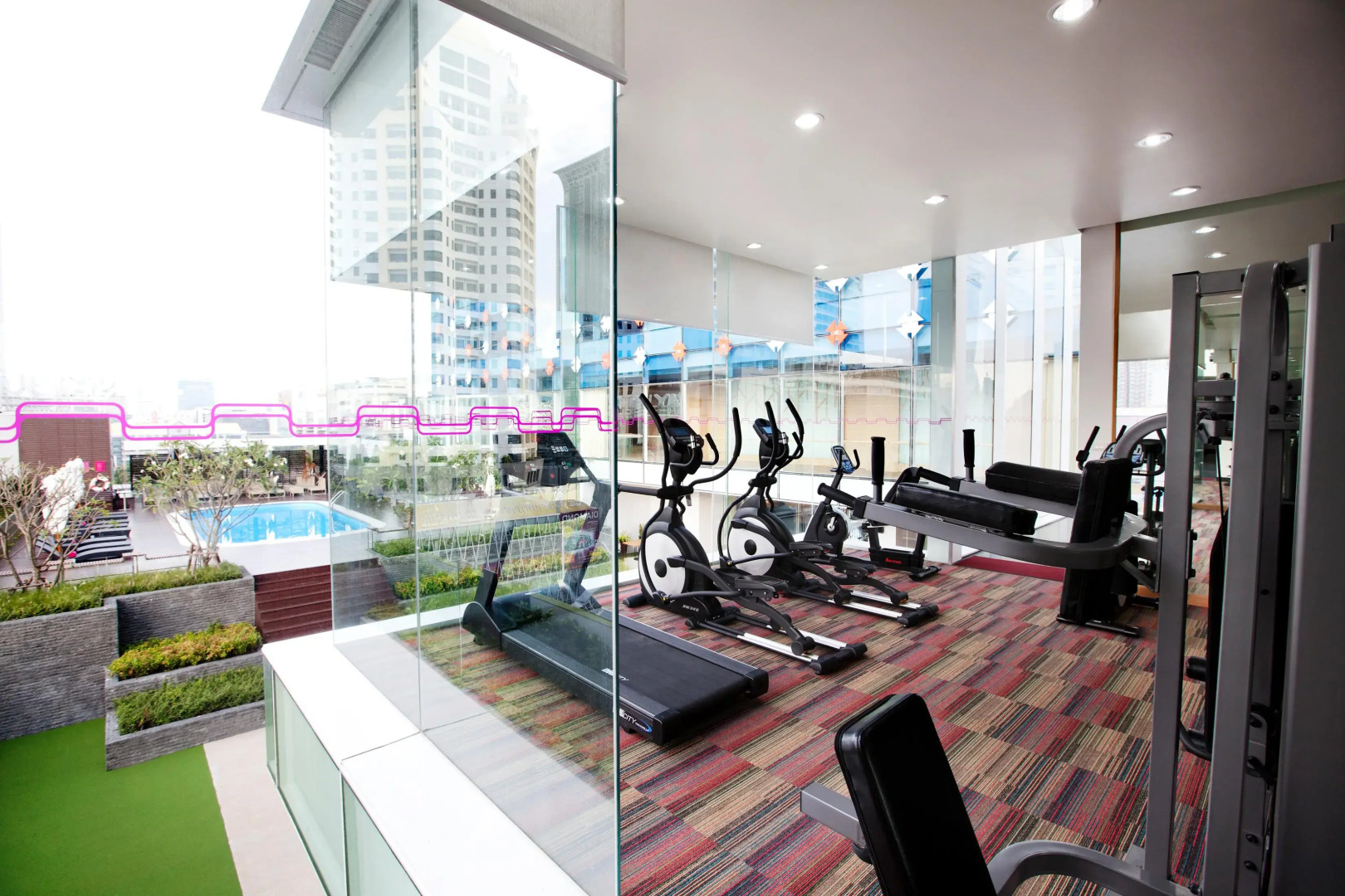 VELA Dhi GLOW Pratunam