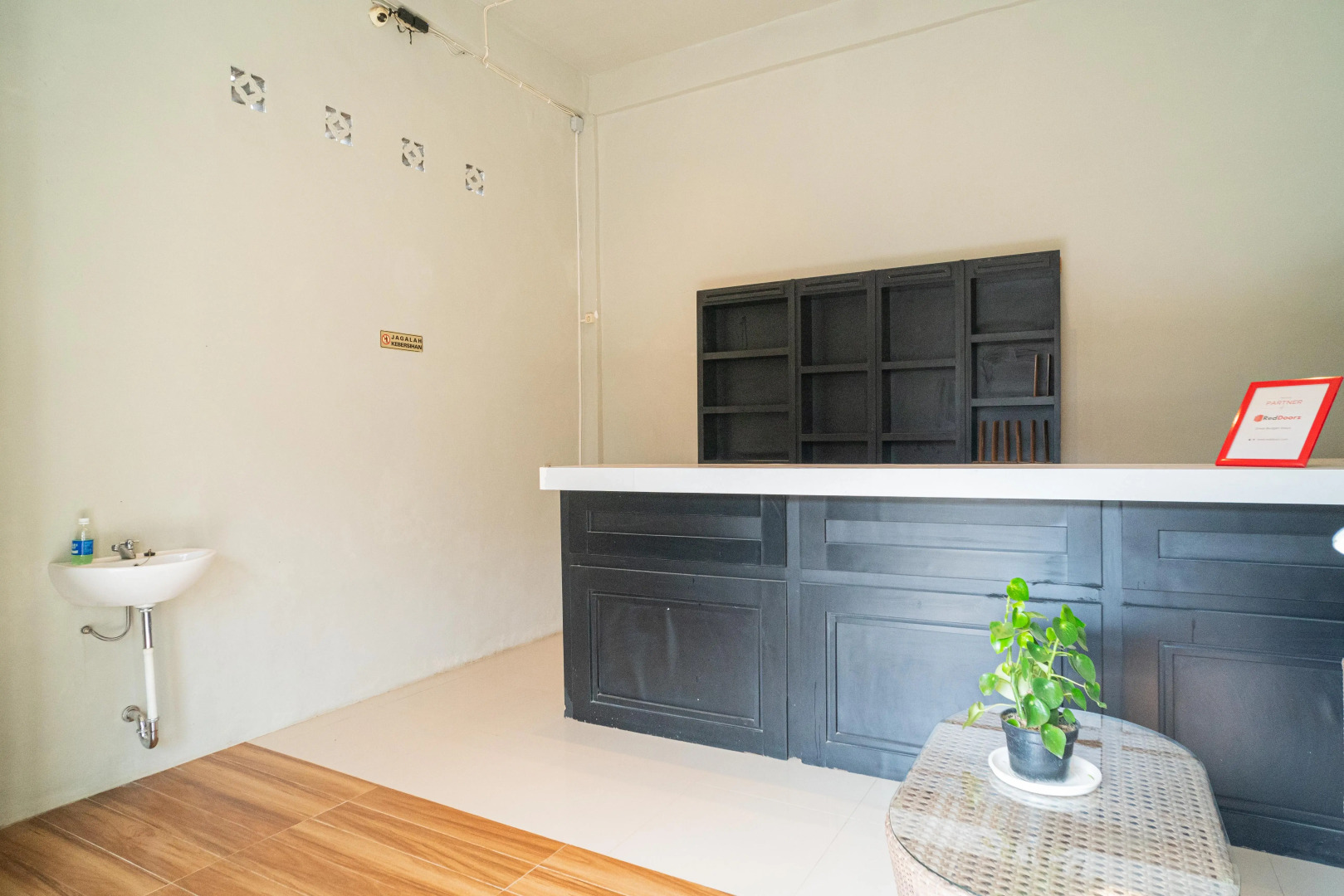 RedDoorz near Wisata Paribendo Lawang