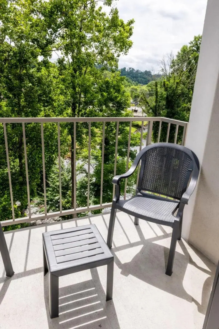 Twin Mountain Inn & Suites