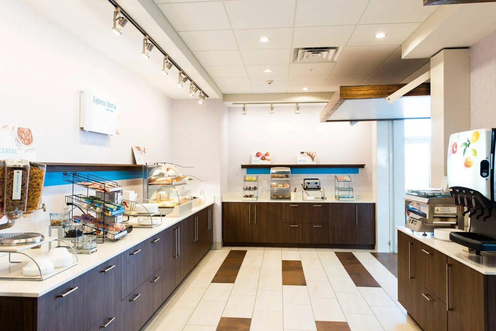 Holiday Inn Express & Suites Madison by IHG