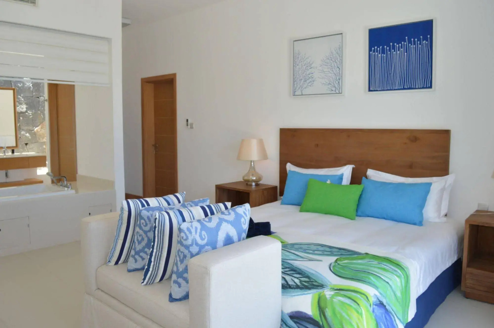 Rose Des Sables Beachfront Apartments