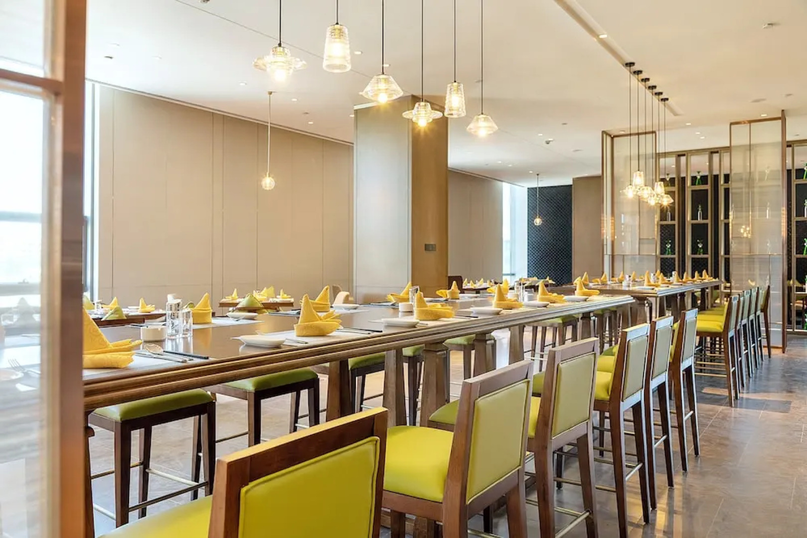 Datong Xinyu Crown Hotel