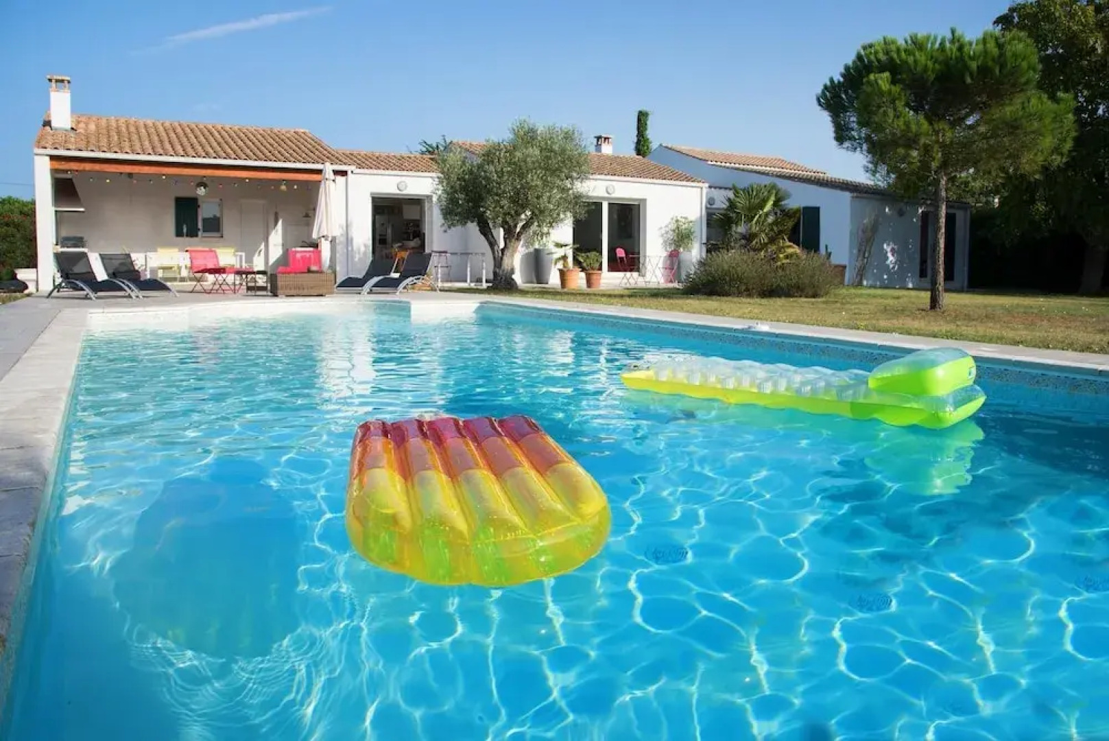 Villa With 4 Bedrooms in Dolus-d'oléron, With Private Pool, Enclosed Garden and Wifi - 2 km From the Beach