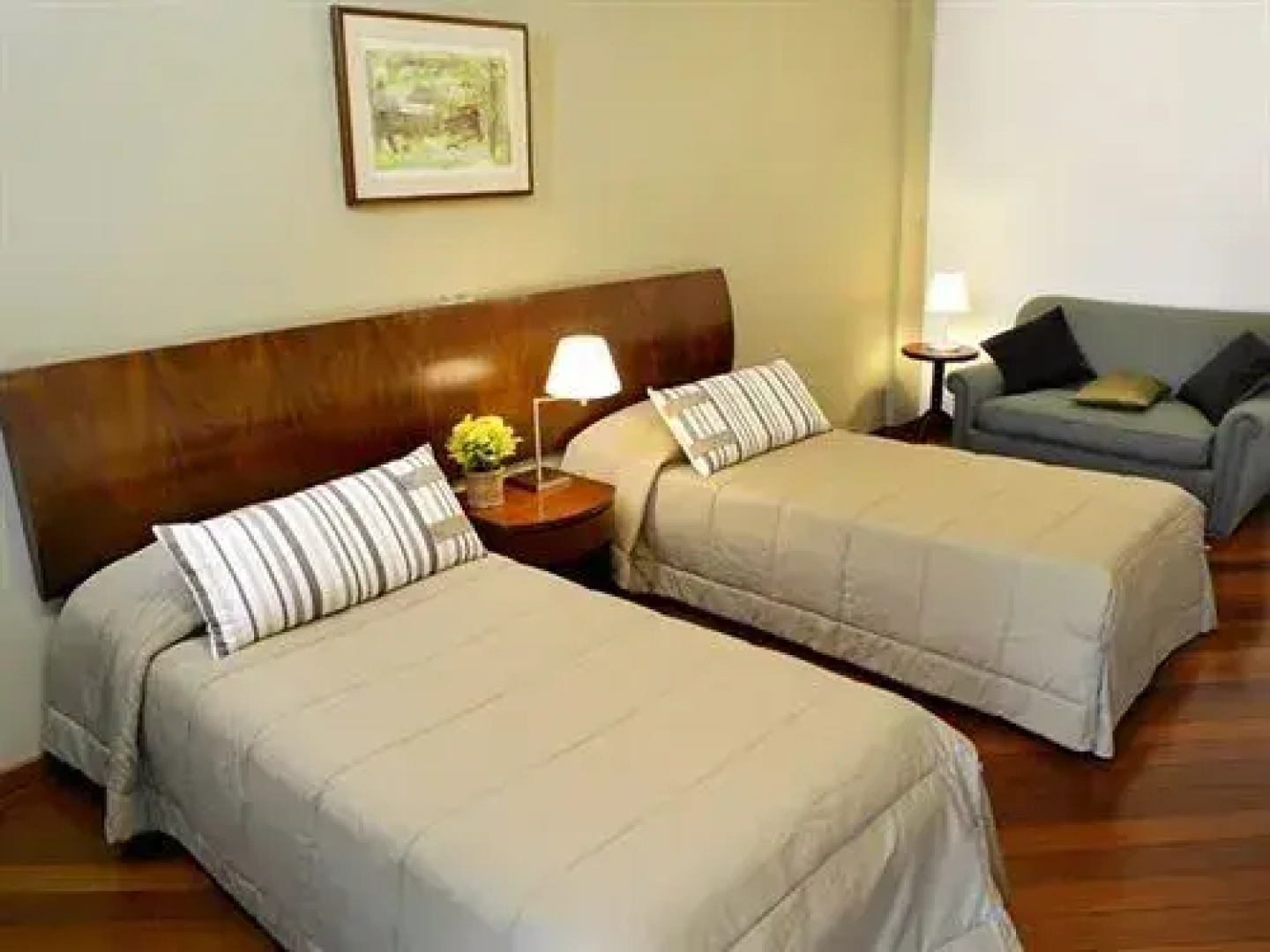 Serrano Apart Hotel