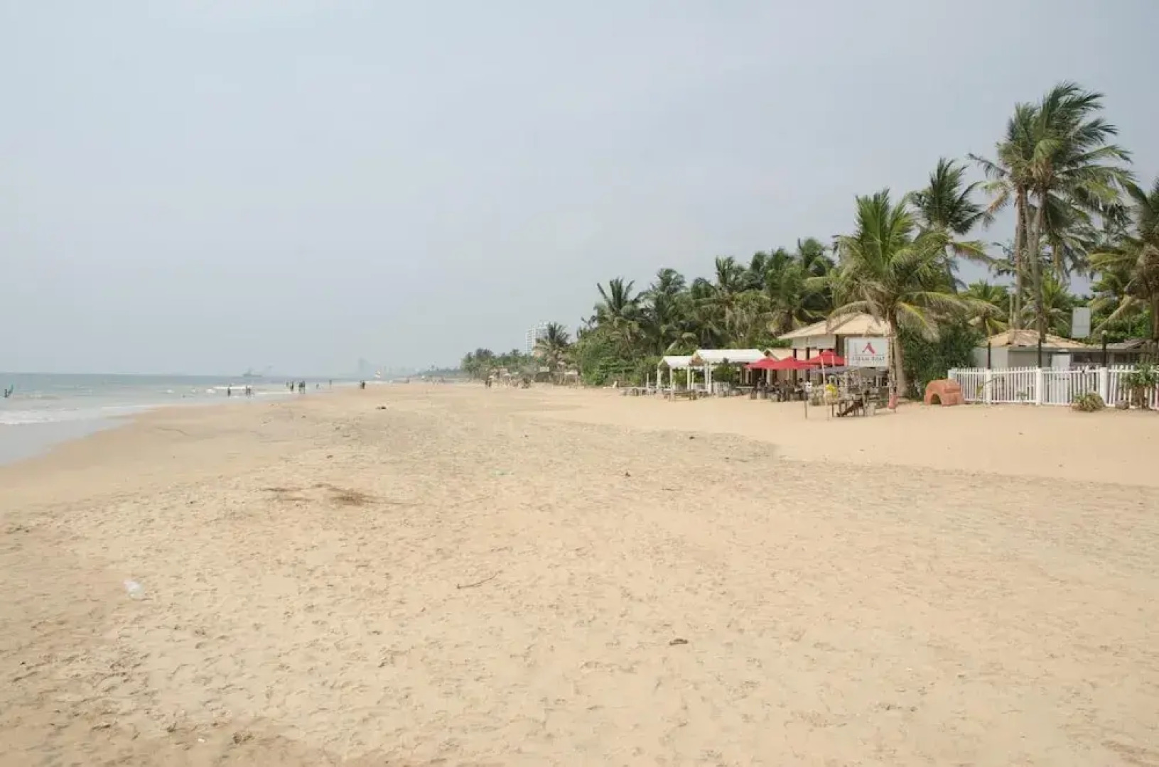 Lavinia Beach Hostel