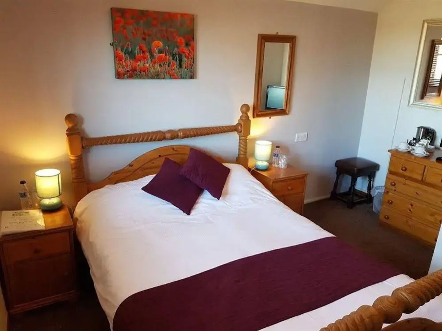 The Horseshoe and Castle