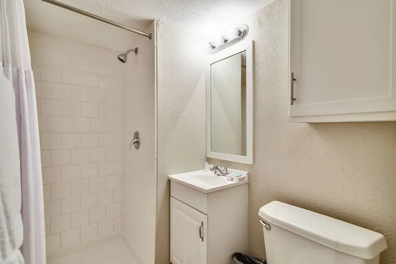 Stay Alfred on Fannin Street