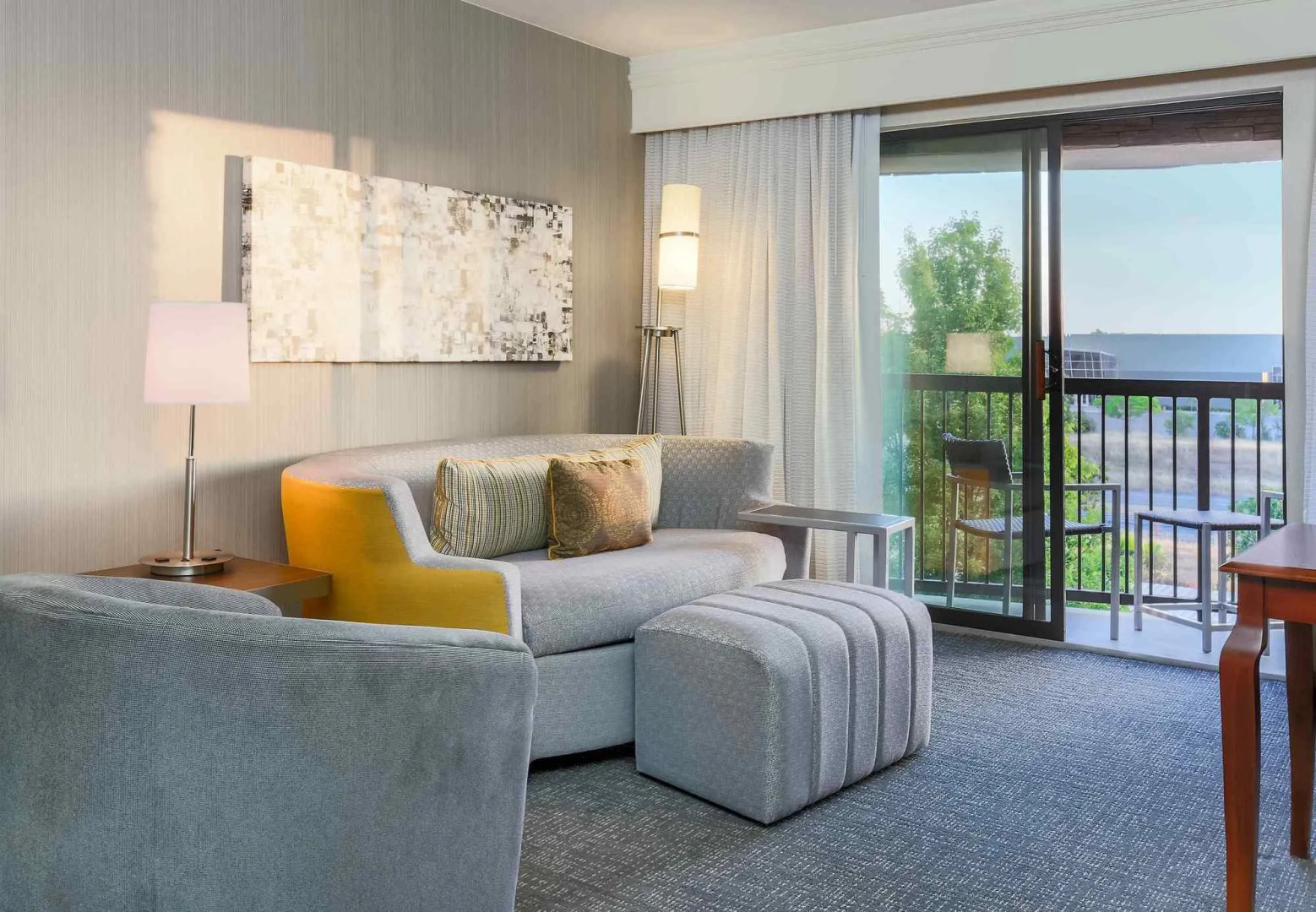 Courtyard Roseville Galleria Mall/Creekside Ridge Drive