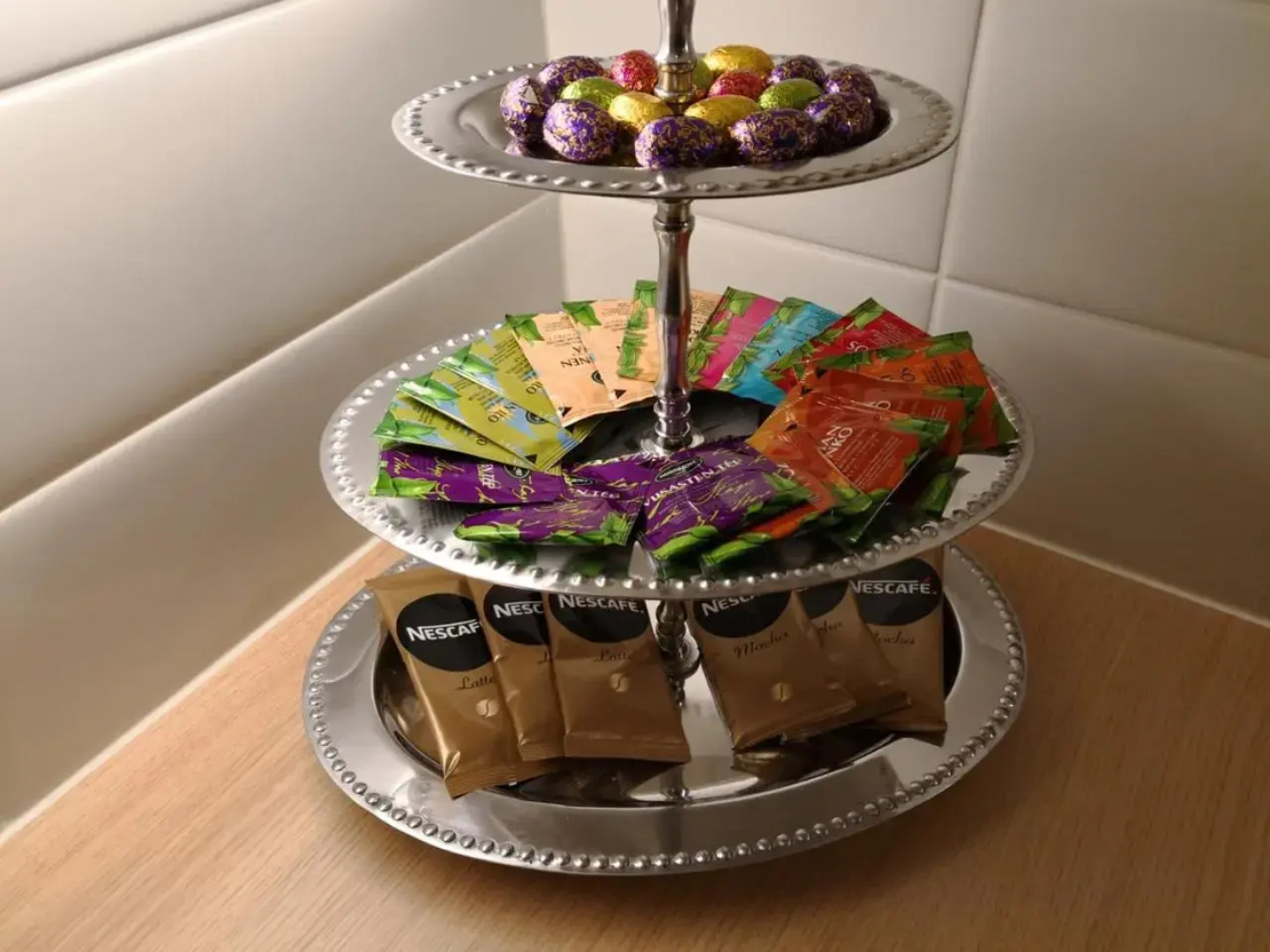 Charming Pine View Apartment