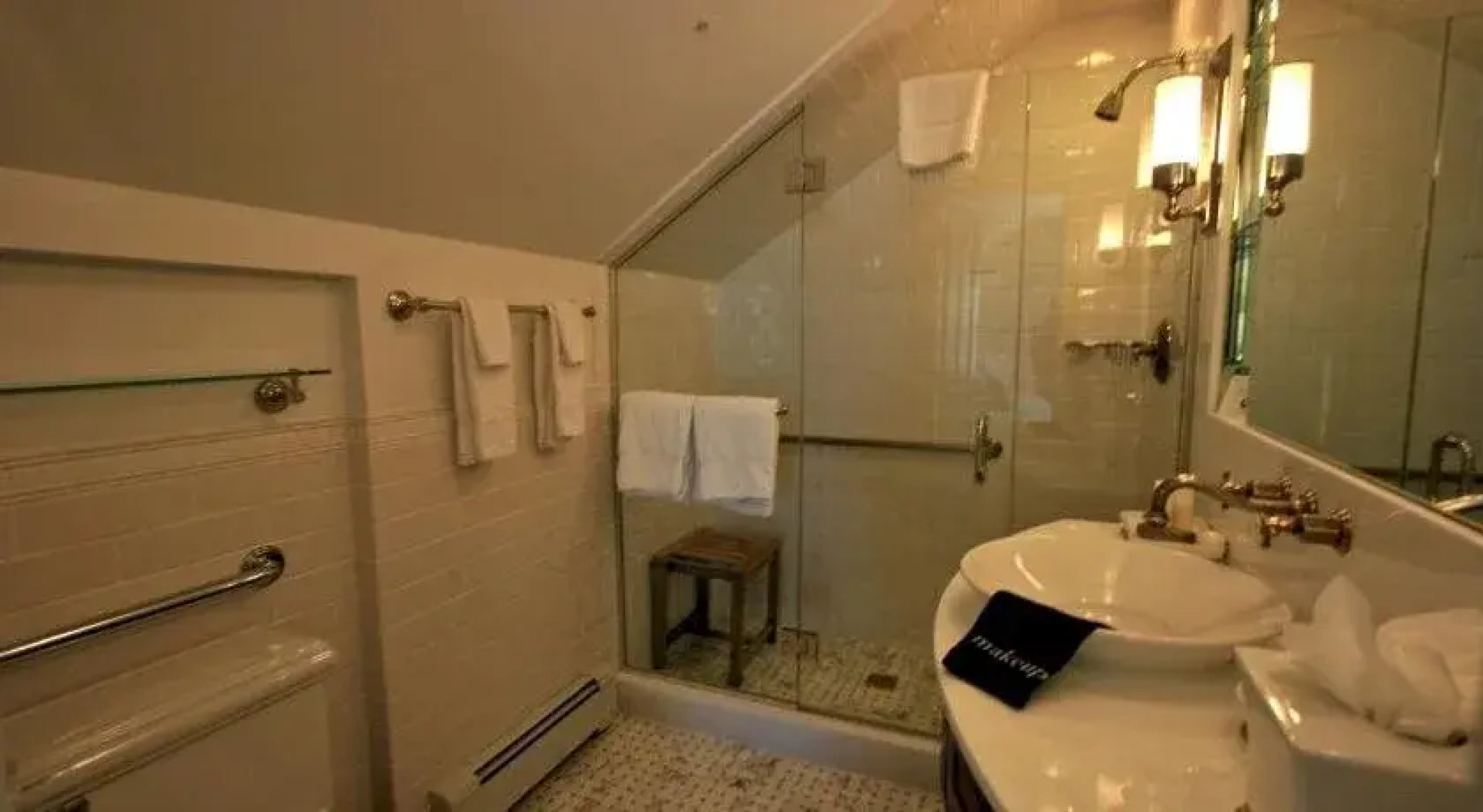 The Hedges Inn
