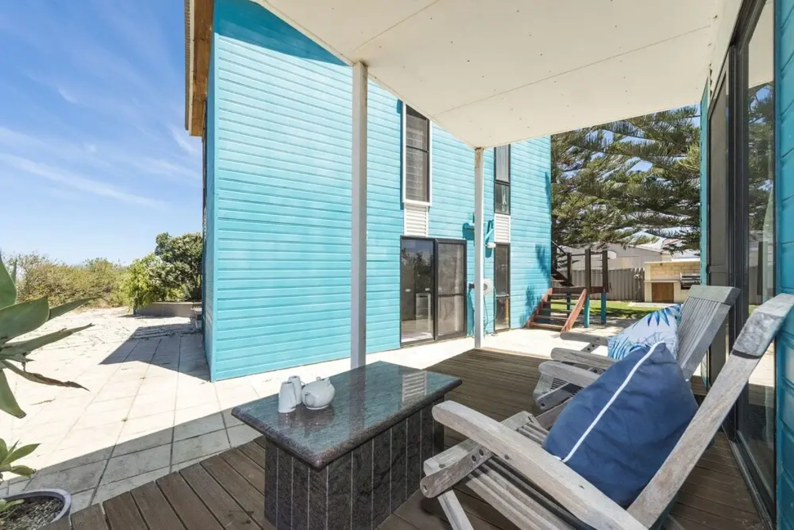 Wave House - Beach Front Lancelin