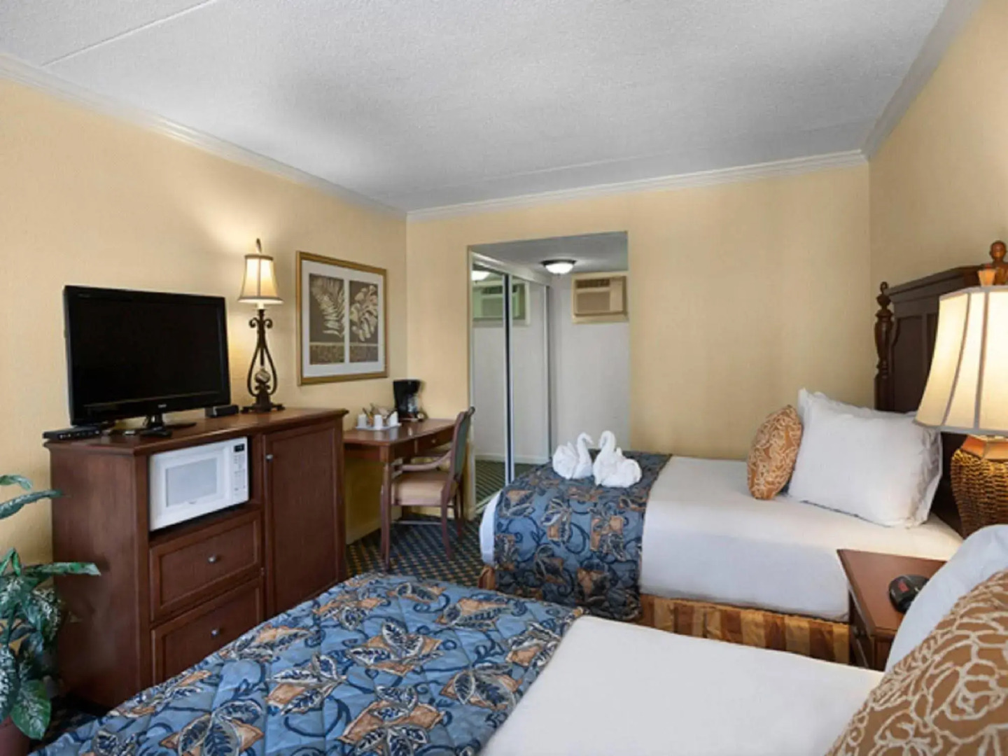 Sea Crest Oceanfront Resort