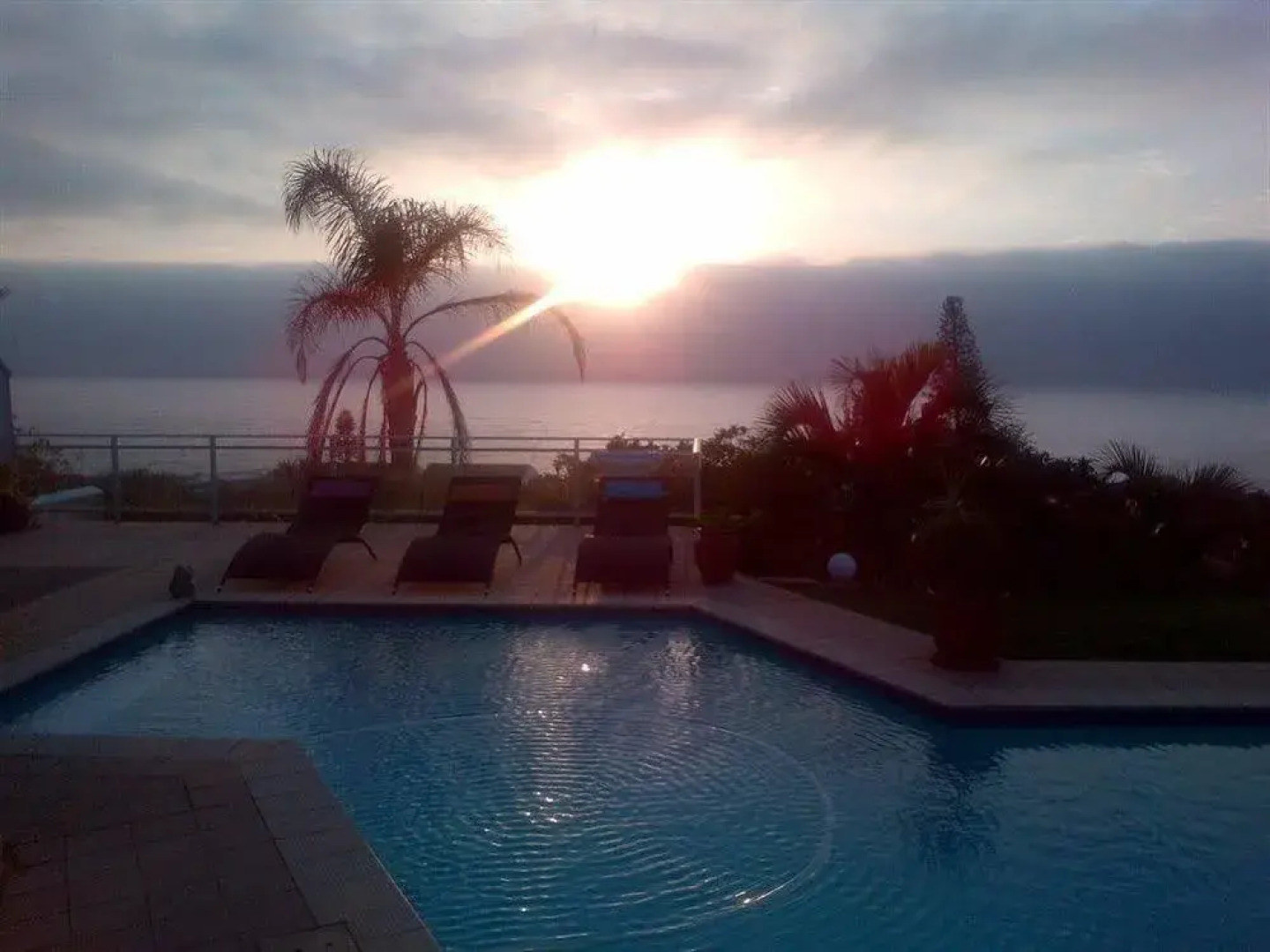 Empoza Sea View Guest House