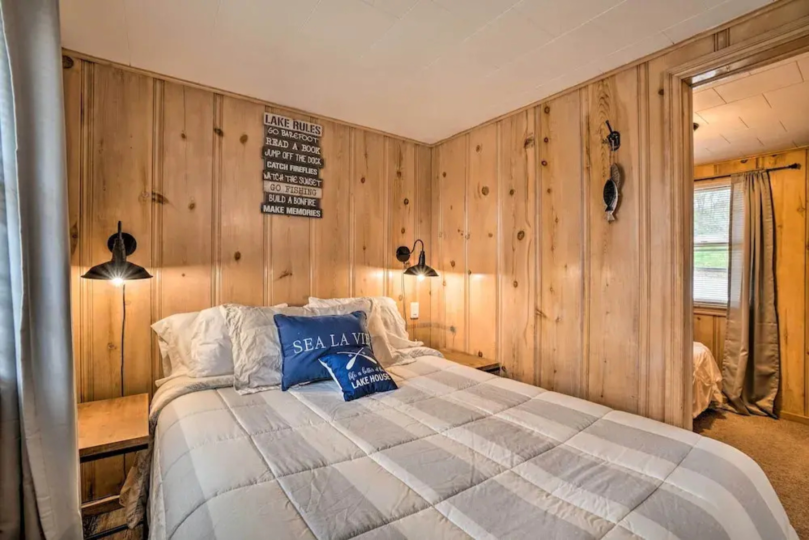 Quaint Table Rock Lake Hideout w/ Pool Access