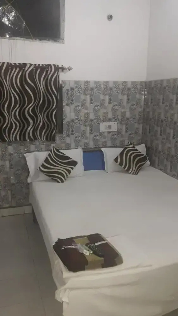 Rajdhani guest house