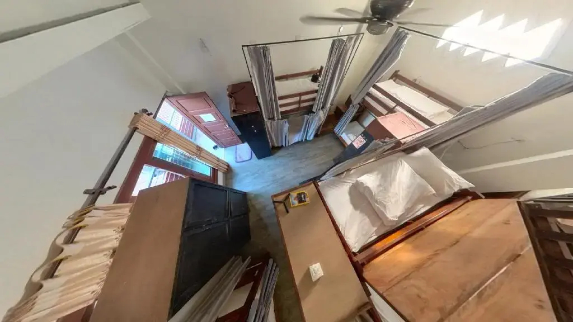 Faraway Suites - Hostel