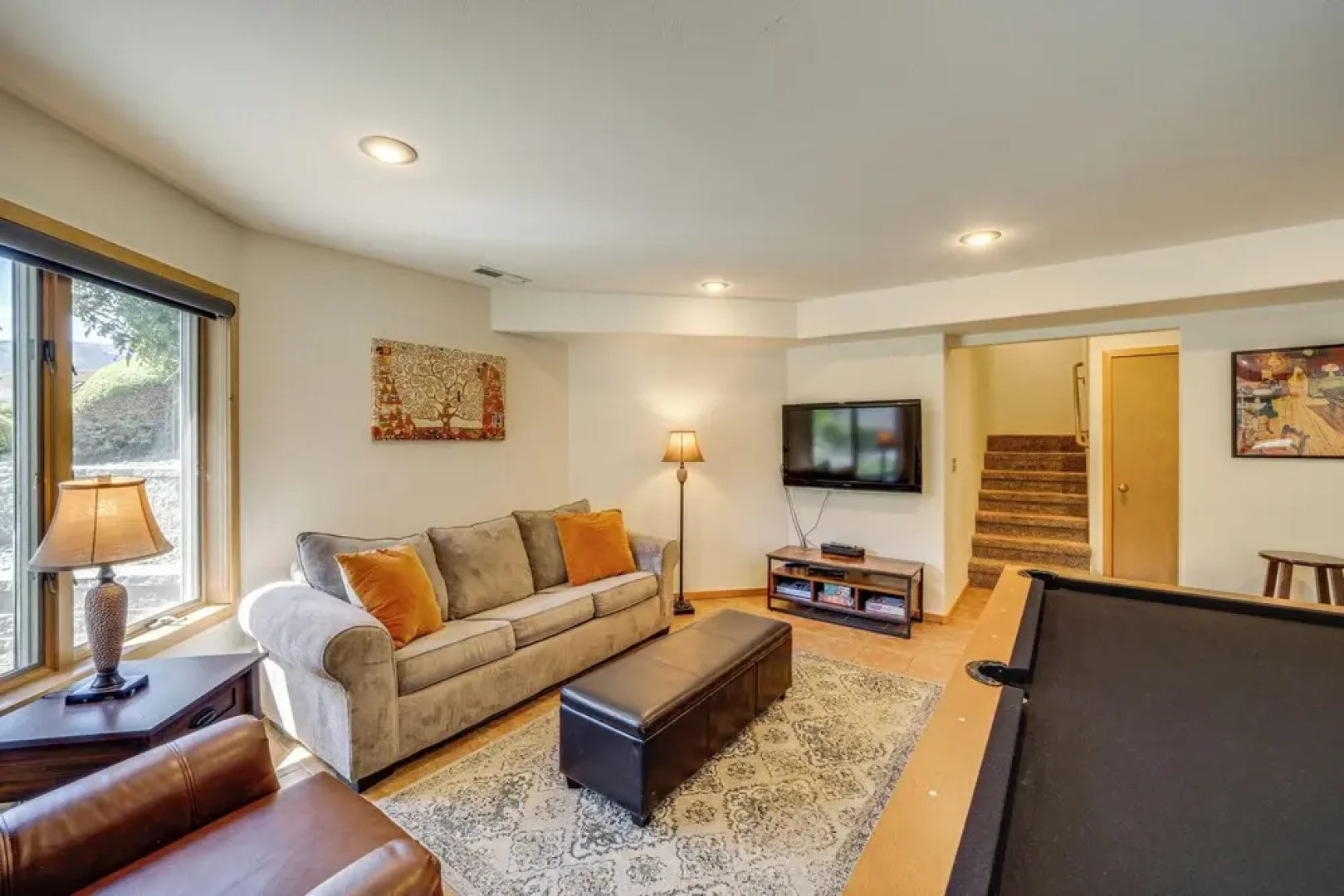 Modern Retreat w/ Hot Tub - Steps to Lake Chelan!