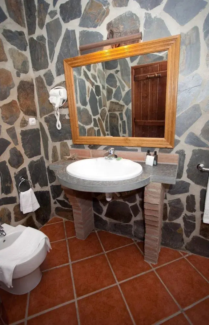 Herdade Naveterra Rural Lodge & Spa