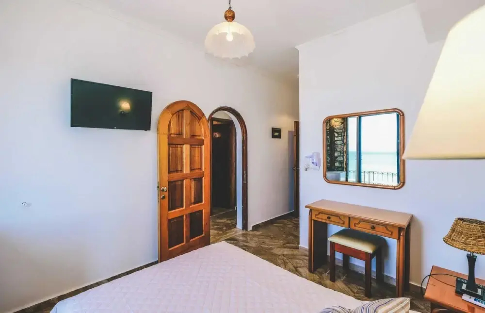 36 Mirina Room 7 - 1 Br Hotel Room