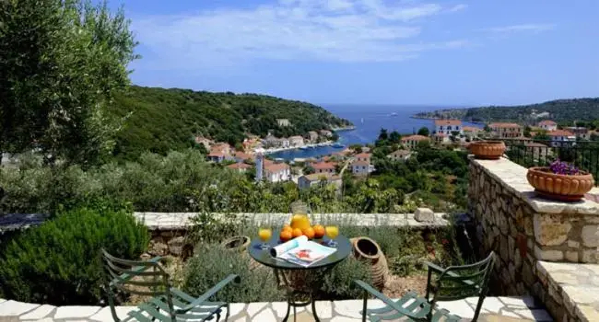 Likoudis Villas, suite in Kioni Ithaca,