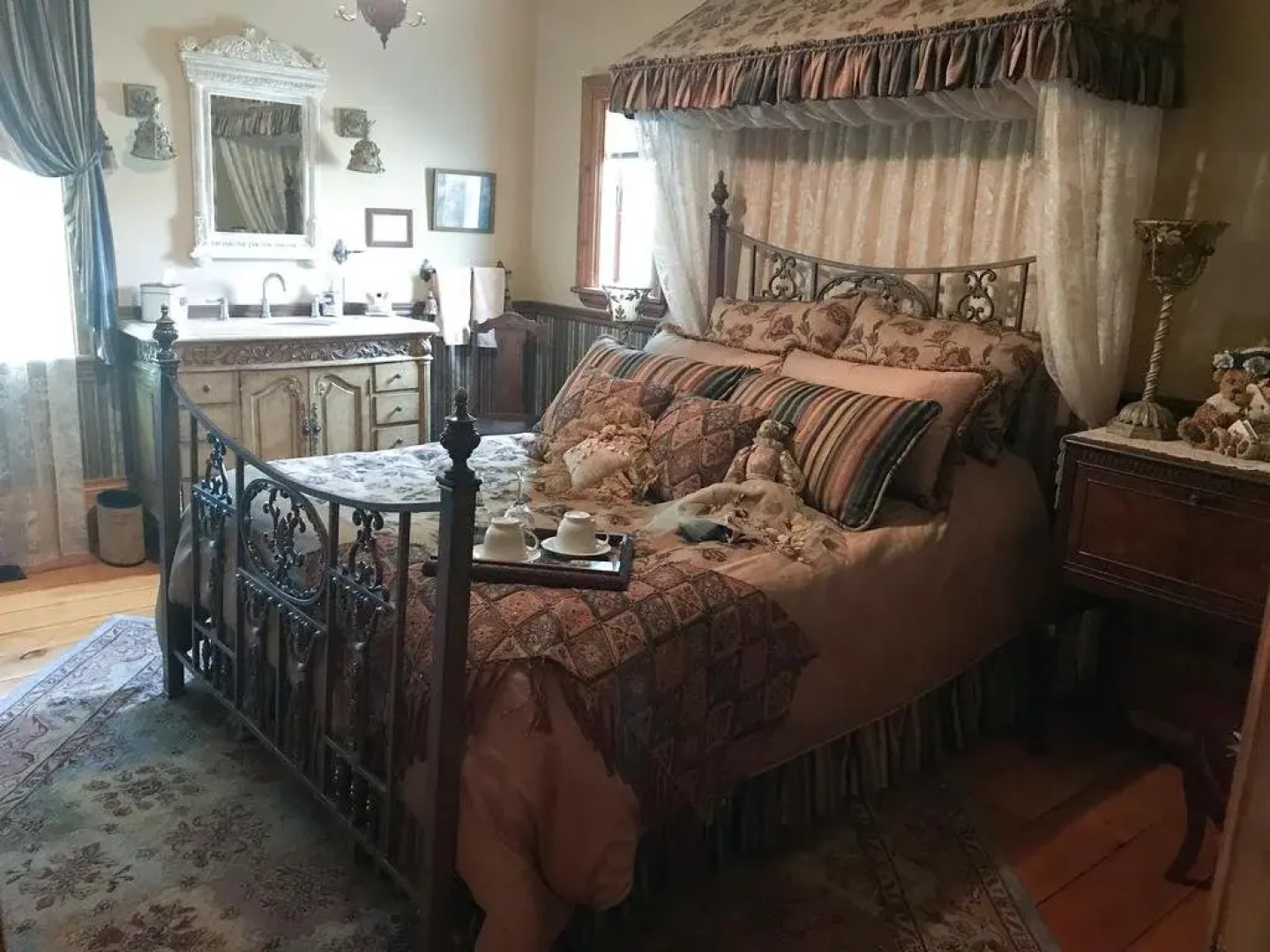 Vinifera, The Inn on Winery Row