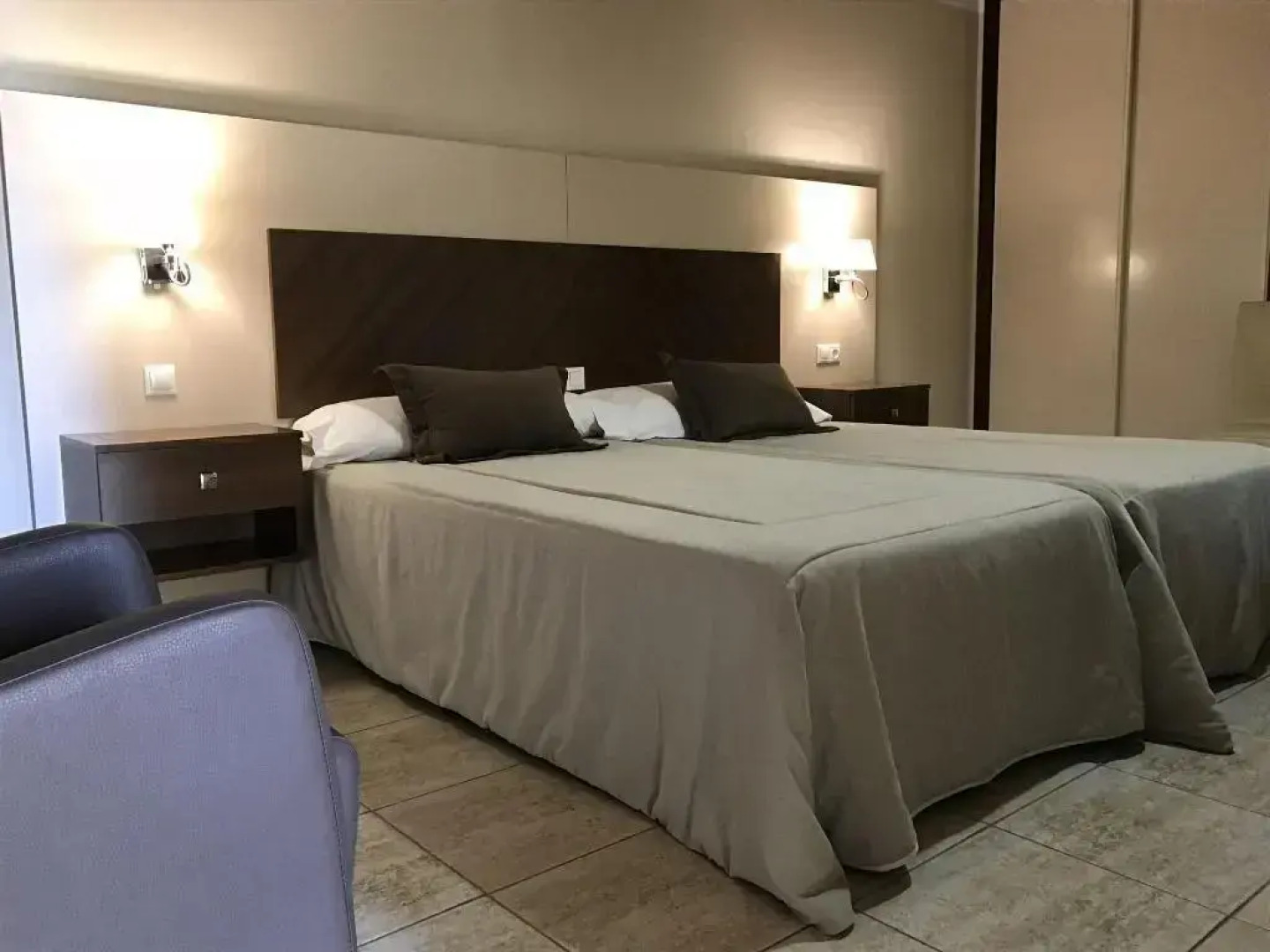 Hostal Rural Los Girasoles de iniesta