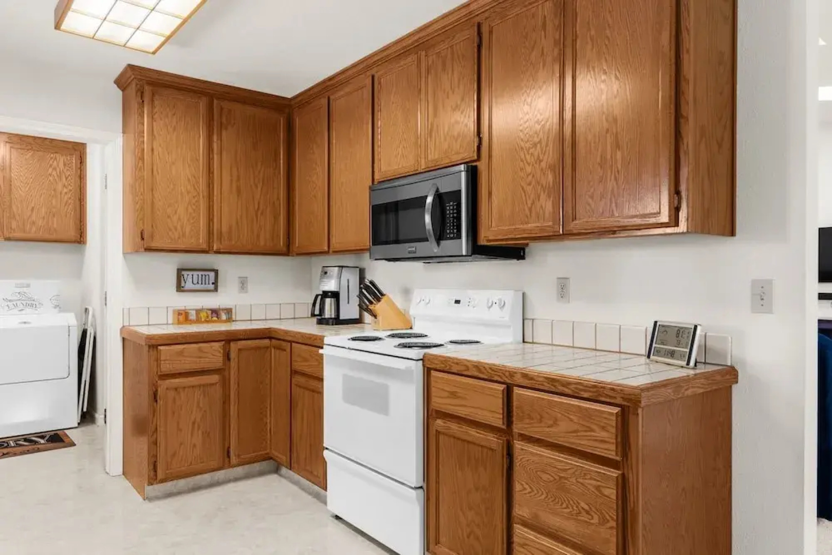 The Gathering Place - 2-Level Home with Game Room by Yosemite Region Resorts