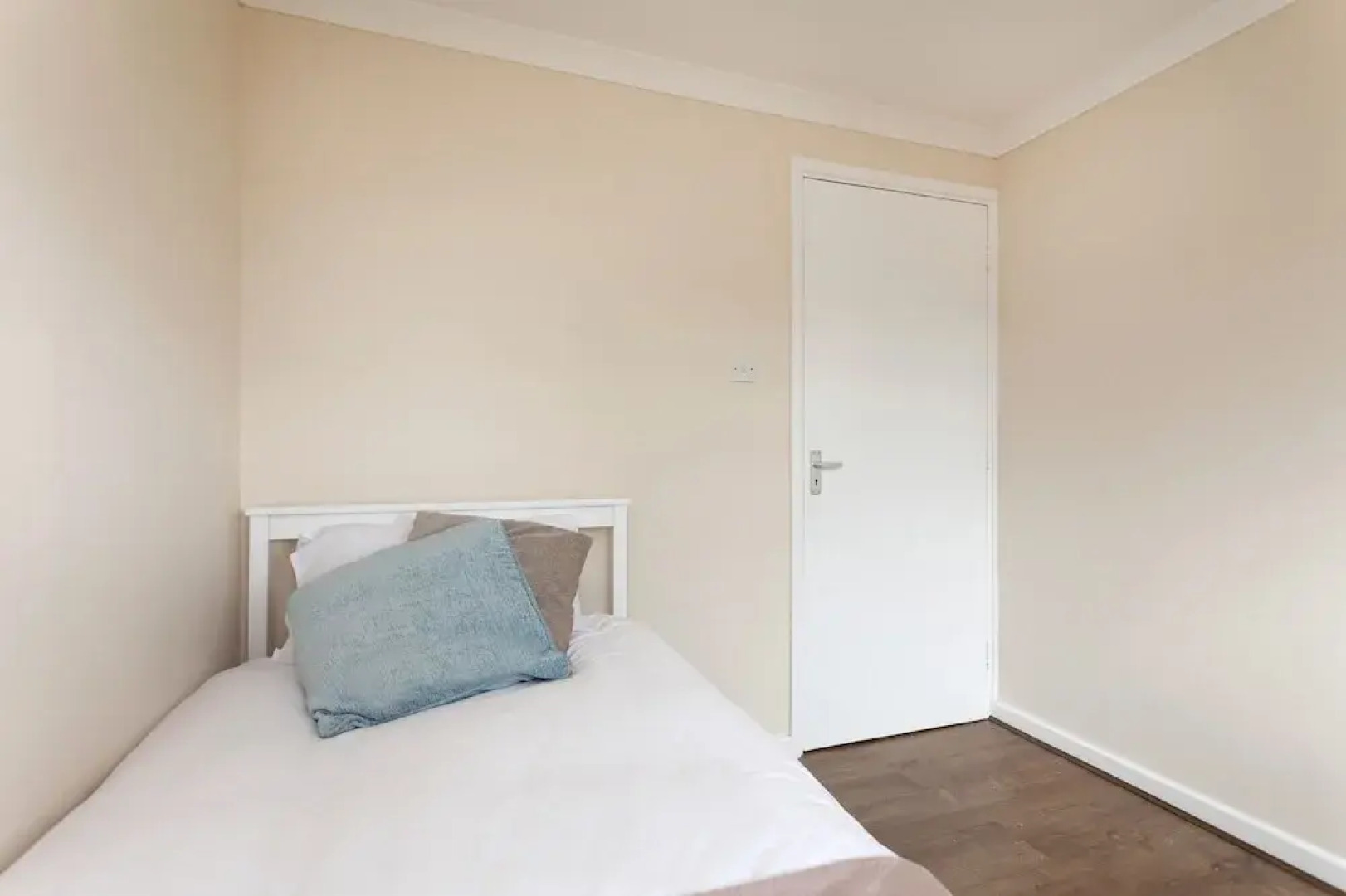 Longlyn 3 bedroom apartment